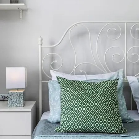 Location 3 Bedroom With View * سالونيك