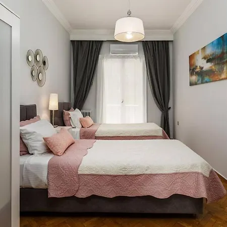 Location 3 Bedroom With View * سالونيك